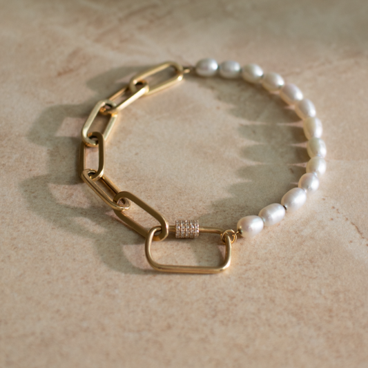 White pearl and paperclip chain bracelet